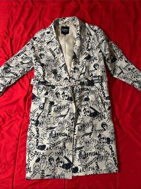 BoohooMAN Patchwork Graphic Trench Coat - Cream & Black
